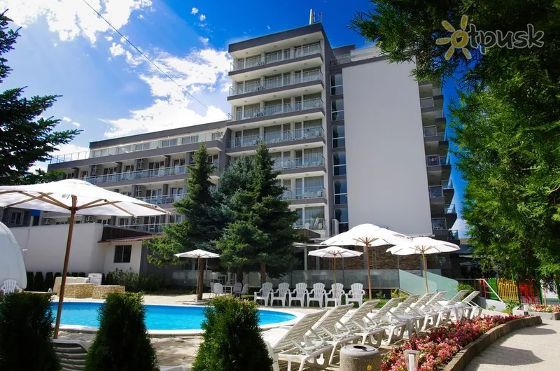 Фото отеля Aqua Life Tower 2* Кранєво Болгарія екстер'єр та басейни