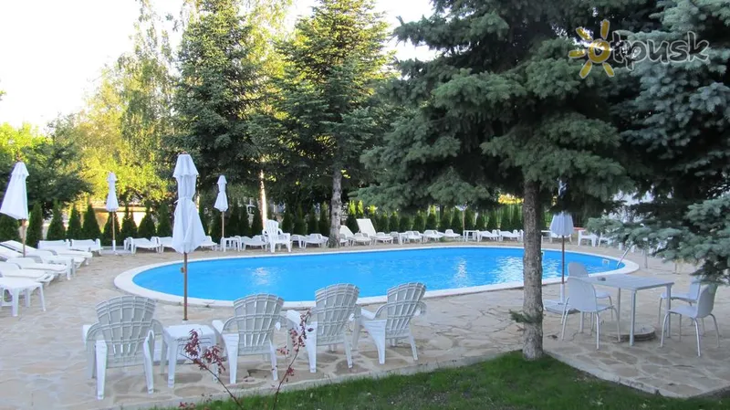 Фото отеля Aqua Life Tower 2* Кранєво Болгарія екстер'єр та басейни