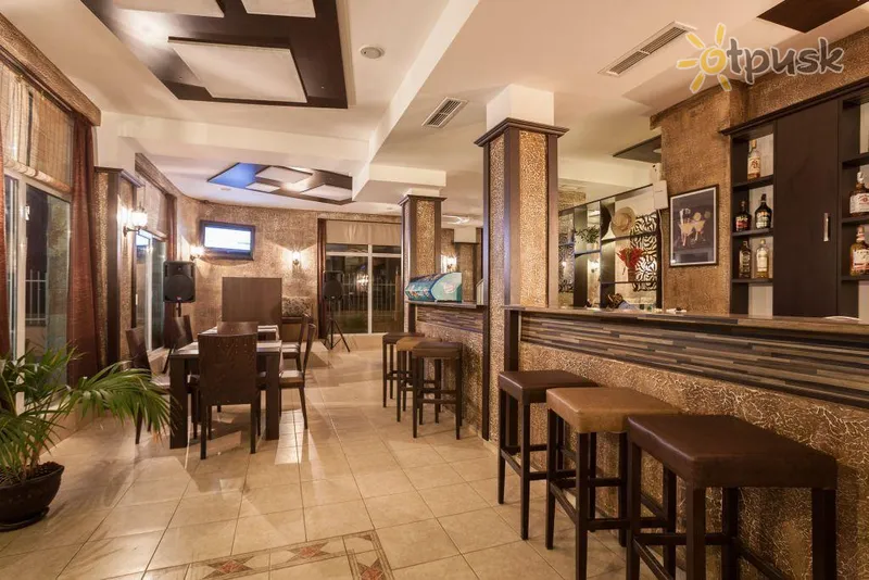 Фото отеля Silver Springs Apartments 3* Сонячний берег Болгарія бари та ресторани