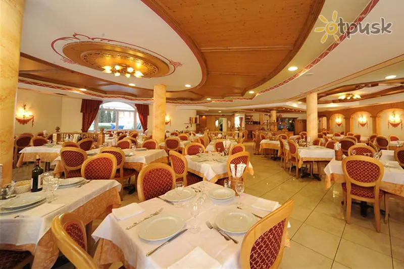 Фото отеля Canada 4* Пінцоло Італія бари та ресторани