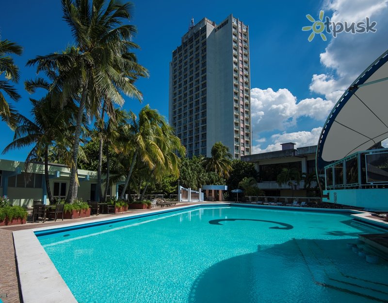 Фото отеля Gran Caribe Neptuno & Triton 3* Гавана Куба экстерьер и бассейны