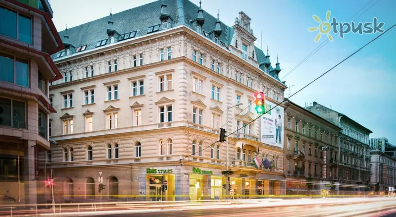 Фото отеля Ibis Styles Budapest Center 3* Будапешт Венгрия экстерьер и бассейны