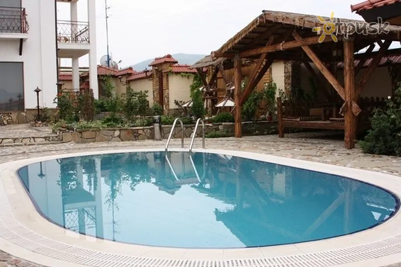 Фото отеля Гостиный дом на Меганоме 3* Zanderis Krymas išorė ir baseinai