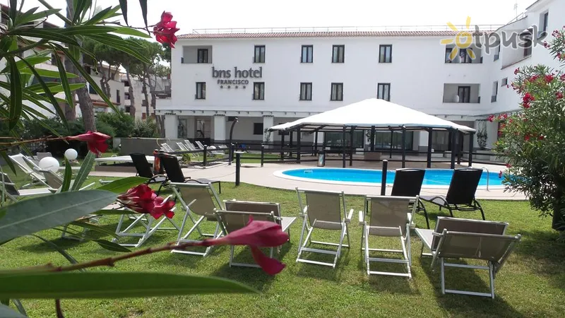 Фото отеля BNS Hotel Francisco 4* Тірренське узбережжя Італія екстер'єр та басейни