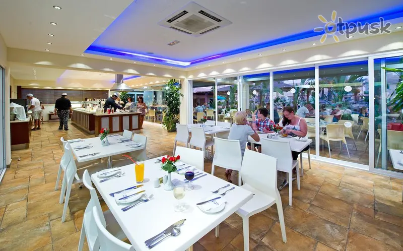 Фото отеля Tasia Maris Gardens Holiday Village 3* Айя Напа Кипр бары и рестораны