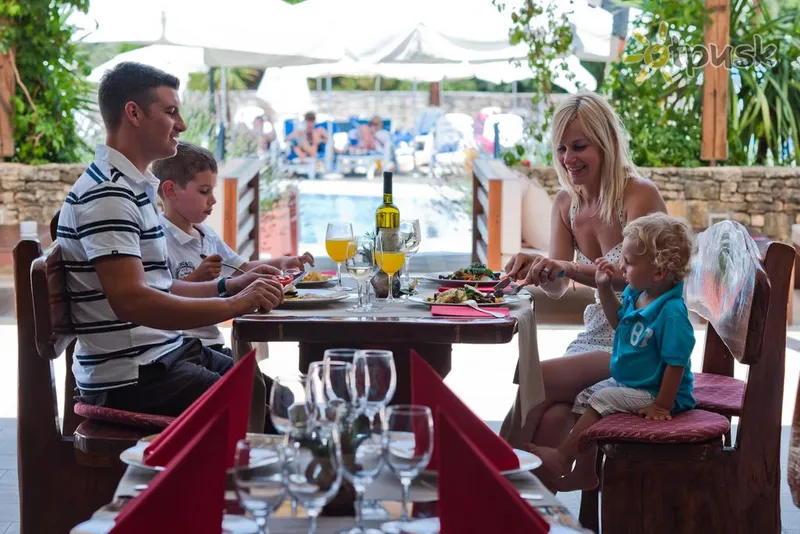 Фото отеля Valamar Tamaris Resort 4* Porec Horvātija bāri un restorāni