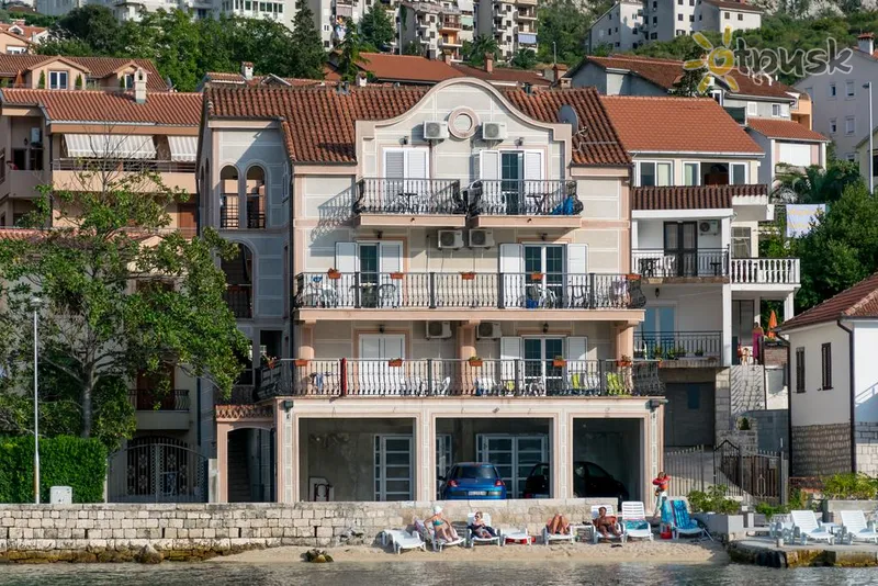 Фото отеля Paradiso Apartments 3* Котор Чорногорія екстер'єр та басейни