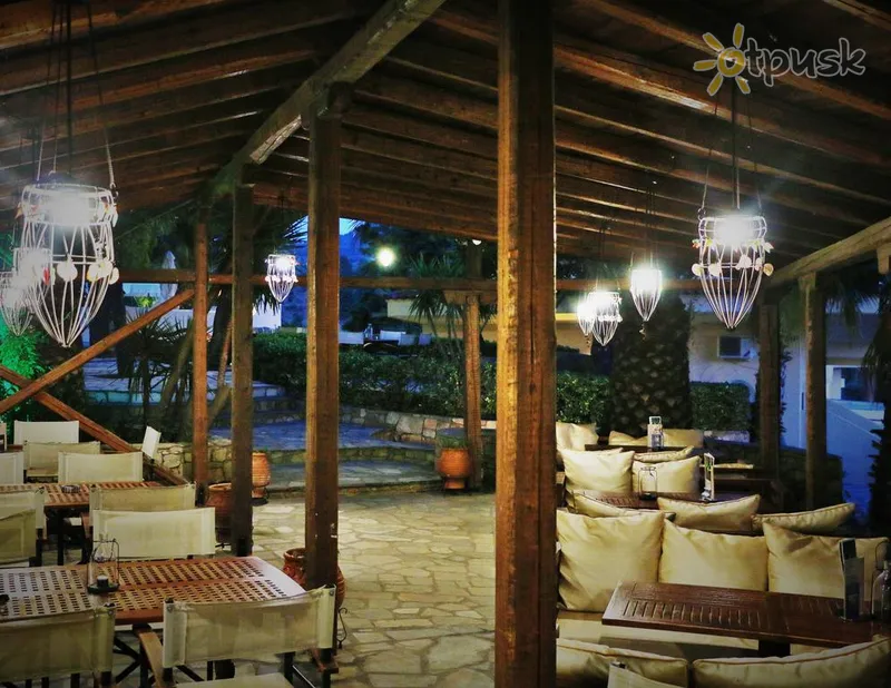Фото отеля Kelyfos Hotel 2* Halkidiki — Sitonija Grieķija bāri un restorāni