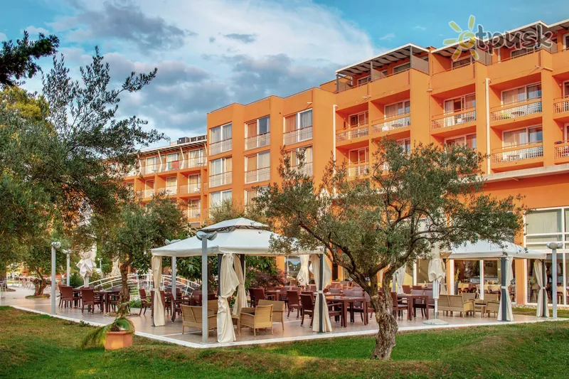 Фото отеля Umag Plava Laguna Hotel 4* Umag Horvātija ārpuse un baseini