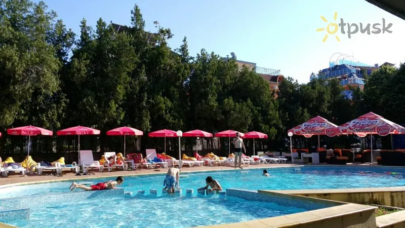 Фото отеля Тишина 2* Primorsko Bulgarija išorė ir baseinai