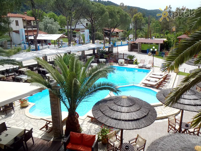 Фото отеля Vergos Hotel 2* Chalkidikė – Sitonija Graikija išorė ir baseinai