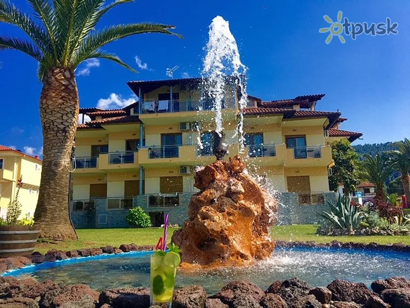 Фото отеля Vergos Hotel 2* Halkidiki — Sitonija Grieķija ārpuse un baseini