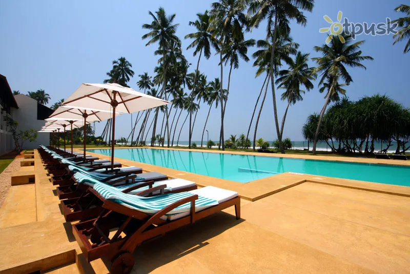 Фото отеля Oak Ray Haridra Beach Resort 4* Wadduwa Šrilanka ārpuse un baseini