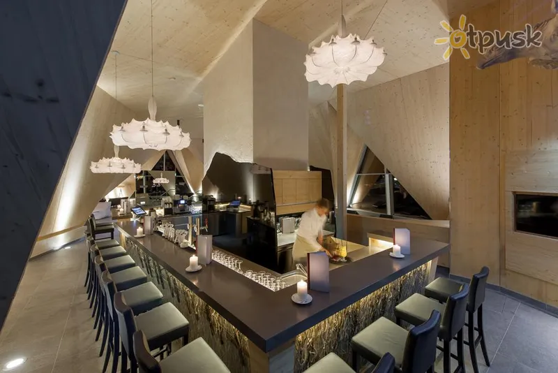 Фото отеля Aqua Dome 4* Зельден Австрия бары и рестораны