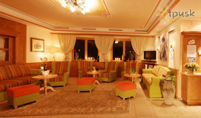 Фото отеля Noldis Hotel 4* Серфаус Австрия лобби и интерьер