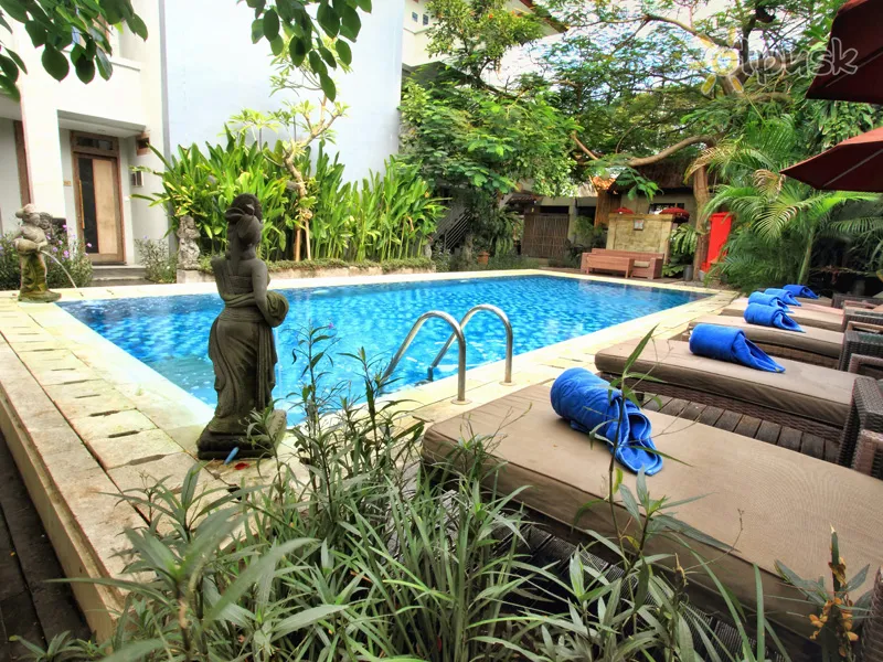 Фото отеля Pondok Sari Kuta Hotel 2* Kuta (Balis) Indonezija išorė ir baseinai