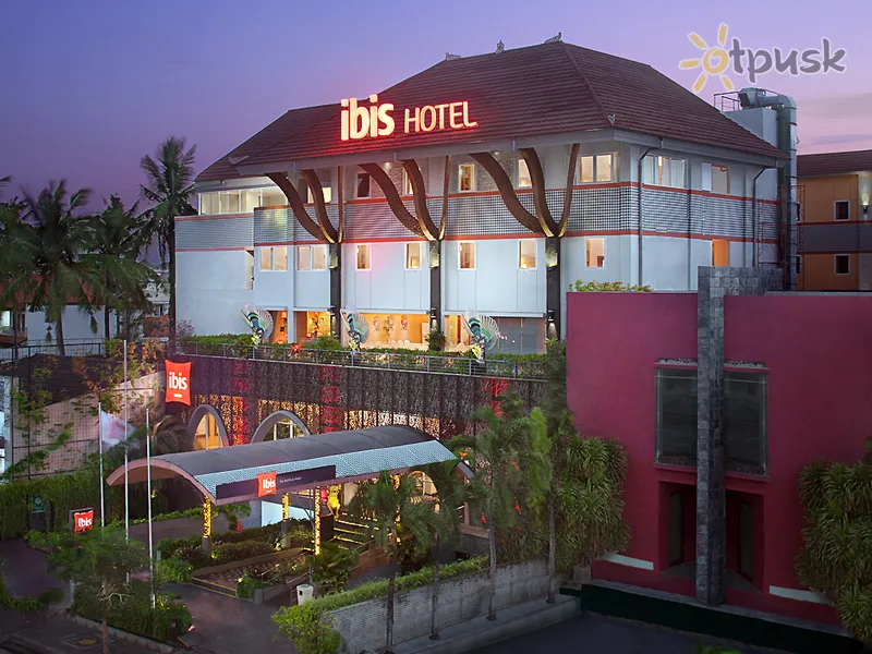 Фото отеля Ibis Bali Kuta Hotel 3* Kuta (Balis) Indonezija išorė ir baseinai