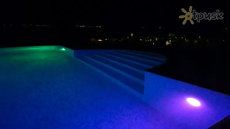 Фото отеля Bungalow White Luxury Apartments 2* Chalkidikė – Kasandra Graikija išorė ir baseinai