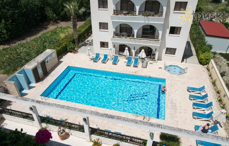 Фото отеля Stephanos Hotel Apartments 3* Пафос Кіпр екстер'єр та басейни