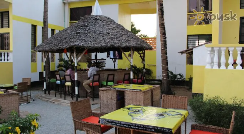 Фото отеля Ocean View Nyali Boutique Hotel 2* Момбаса Кения бары и рестораны