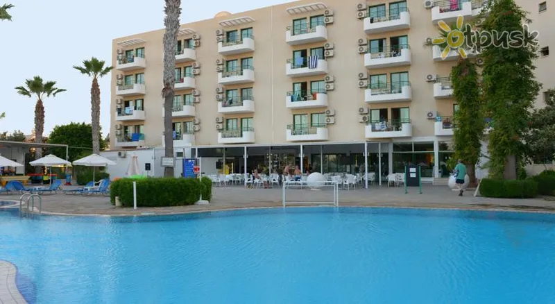 Фото отеля Artemis Hotel Apartments 3* Протарас Кіпр екстер'єр та басейни