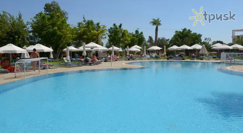 Фото отеля Artemis Hotel Apartments 3* Protaras Kipras išorė ir baseinai