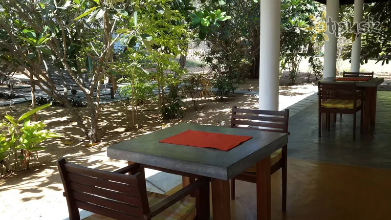 Фото отеля The Danish Villa 2* Аругам-Бей Шри-Ланка экстерьер и бассейны