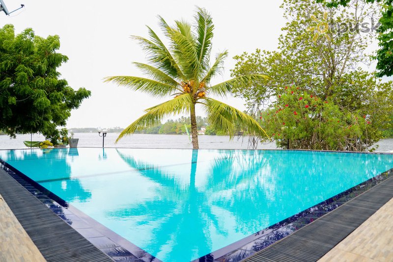 Фото отеля Laluna Ayurveda Resort 3* Бентота Шри-Ланка экстерьер и бассейны
