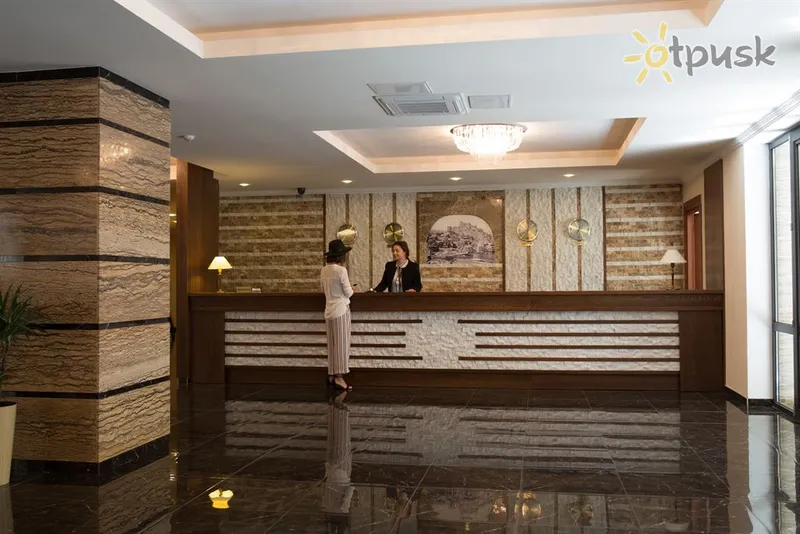 Фото отеля Astoria Tbilisi Hotel 4* Тбілісі Грузія лобі та інтер'єр
