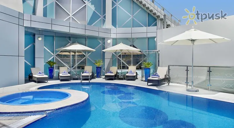 Фото отеля City Seasons Towers Hotel 4* Дубай ОАЕ екстер'єр та басейни