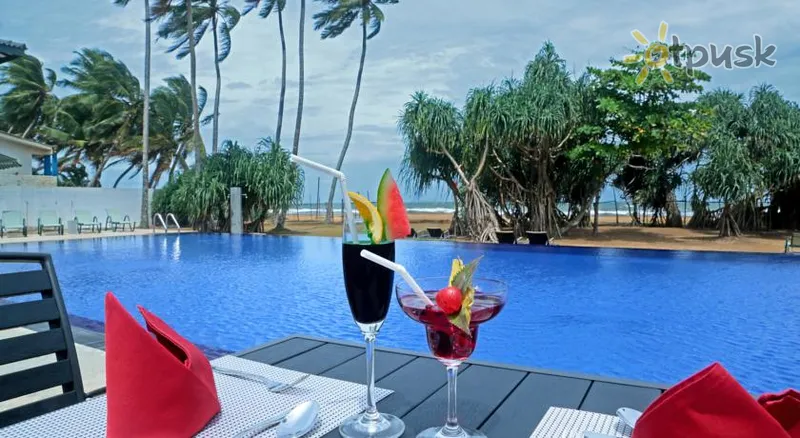 Фото отеля CoCo Royal Beach Resort 4* Kalutara Šri Lanka barai ir restoranai