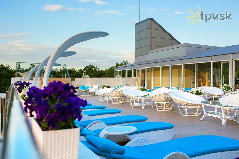 Фото отеля Спа-готель Немо з дельфінами 5* Харків Україна екстер'єр та басейни