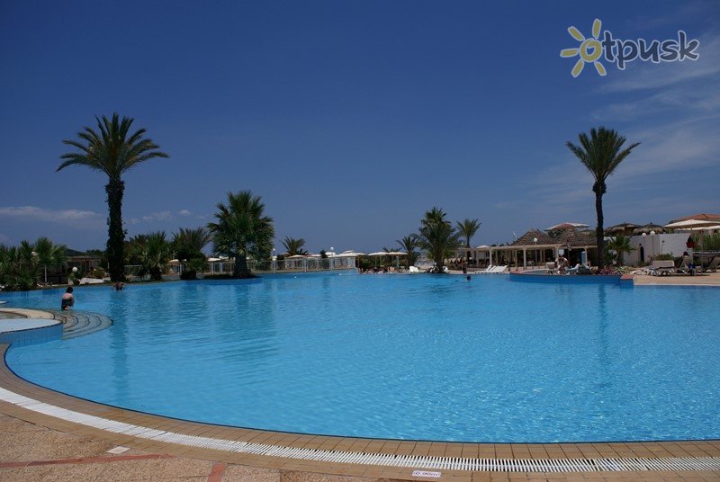Фото отеля El Mouradi Palm Marina 5* Порт Эль Кантауи Тунис экстерьер и бассейны