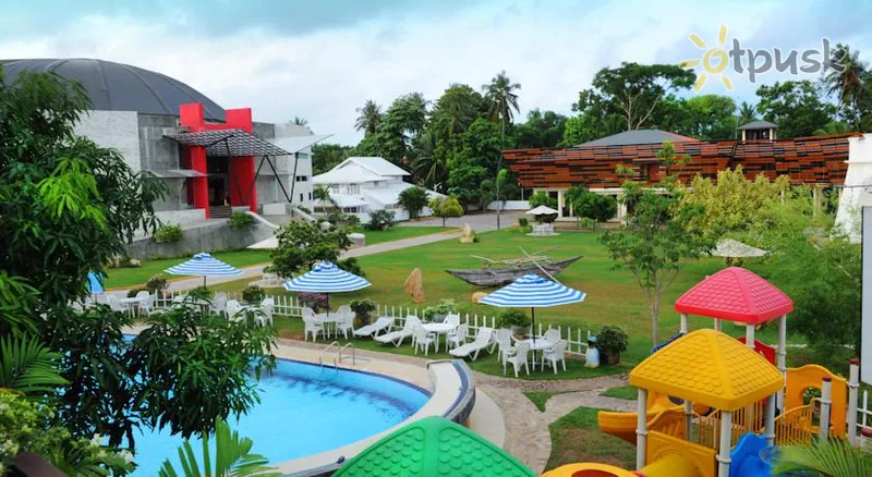 Фото отеля Avenra Garden Hotel 3* Negombo Šri Lanka išorė ir baseinai