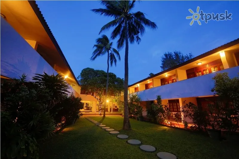 Фото отеля Catamaran Beach Hotel 3* Негомбо Шрі Ланка екстер'єр та басейни