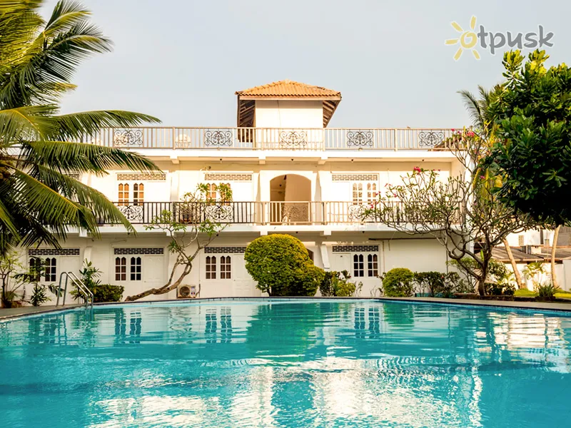 Фото отеля Navro Beach Resort 3* Ваддува Шри-Ланка экстерьер и бассейны