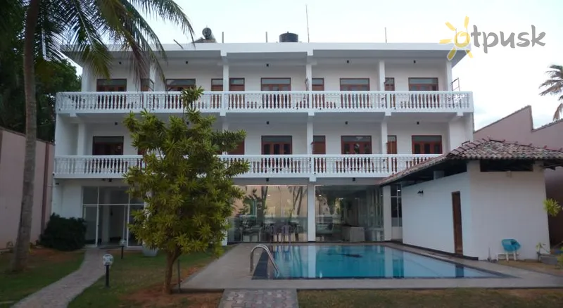 Фото отеля Ocean View Cottage Hotel 3* Hikaduva Šri Lanka išorė ir baseinai
