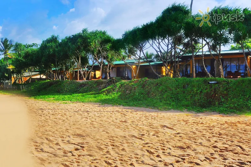 Фото отеля The Beach Cabanas Retreat & Spa 3* Коггала Шри-Ланка пляж