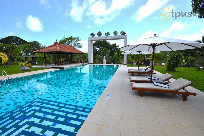 Фото отеля Cocoon Resort & Villas 5* Induruva Šri Lanka išorė ir baseinai