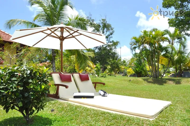 Фото отеля Cocoon Resort & Villas 5* Induruva Šri Lanka išorė ir baseinai