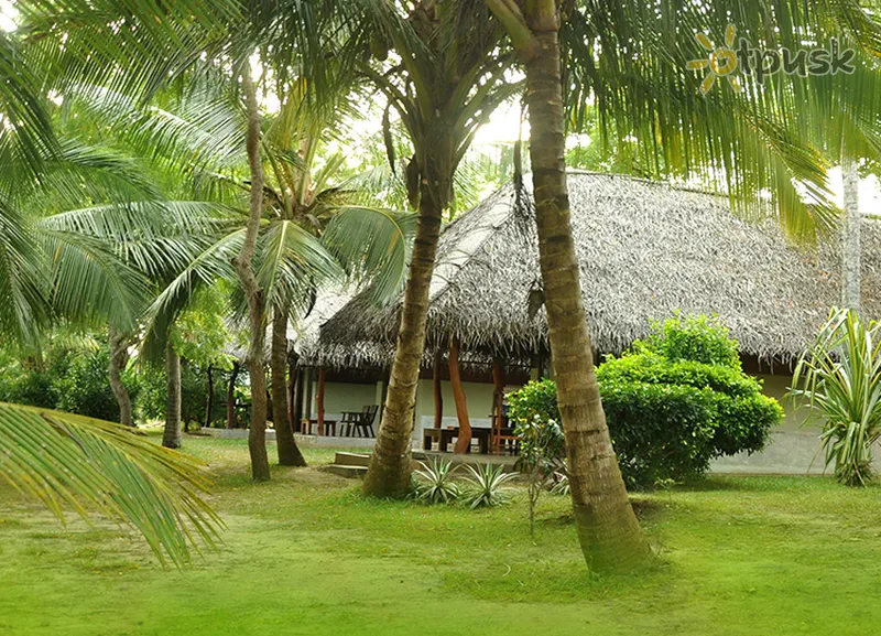 Фото отеля Lagoon Paradise Beach Resort 3* Тангалле Шри-Ланка номера