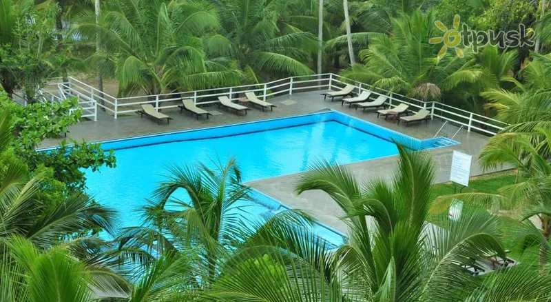 Фото отеля Lagoon Paradise Beach Resort 3* Тангалле Шри-Ланка экстерьер и бассейны