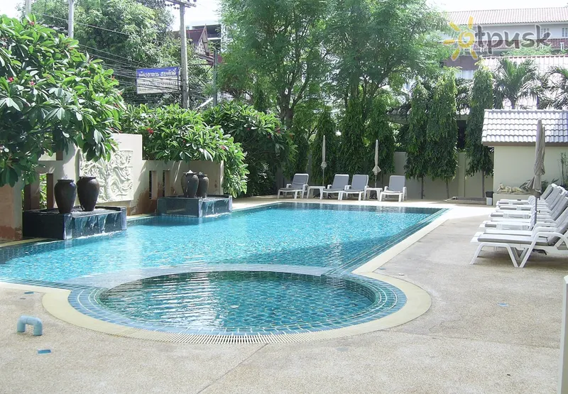 Фото отеля Crown Pattaya Beach Hotel 3* Паттайя Таиланд экстерьер и бассейны