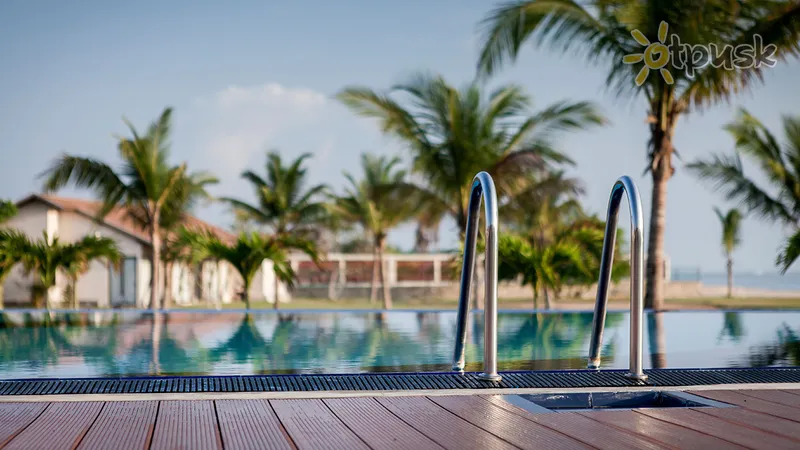 Фото отеля The Calm Resort & Spa 5* Пасікуда Шрі Ланка екстер'єр та басейни