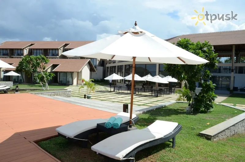 Фото отеля The Calm Resort & Spa 5* Пасікуда Шрі Ланка екстер'єр та басейни