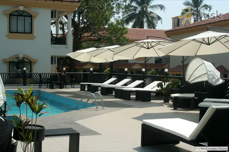 Фото отеля The Royale Assagao 3* Šiaurės Goa Indija išorė ir baseinai