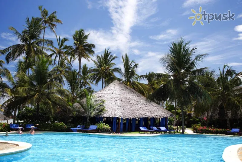 Фото отеля Breezes Beach Club & Spa 5* Бведжу Танзанія екстер'єр та басейни