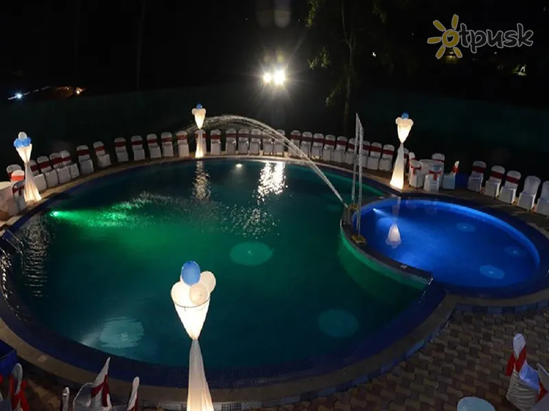 Фото отеля Gulmohar Resort 3* Šiaurės Goa Indija išorė ir baseinai