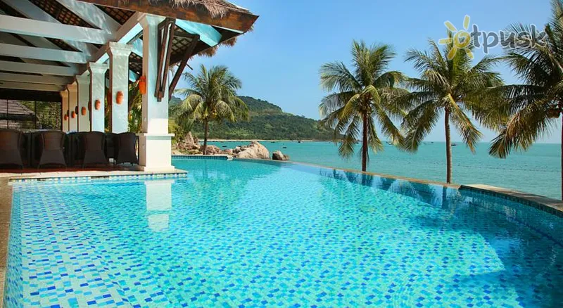 Фото отеля Son Tra Resort & Spa 5* Danangas Vietnamas išorė ir baseinai