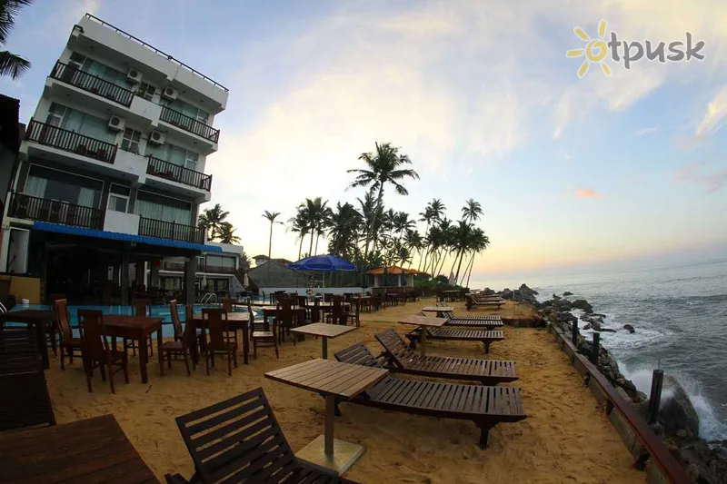 Фото отеля Rock Fort Hotel 3* Унаватуна Шри-Ланка пляж